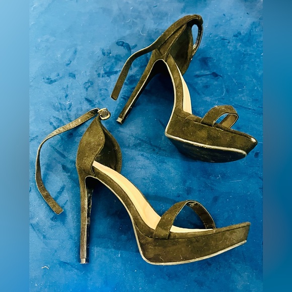 PrettyLittleThing Black Suede Ankle Strap Heels - Picture 2 of 4